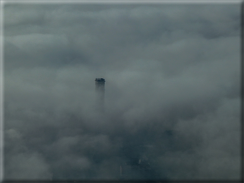 foto Pedemontana Veneta nella nebbia